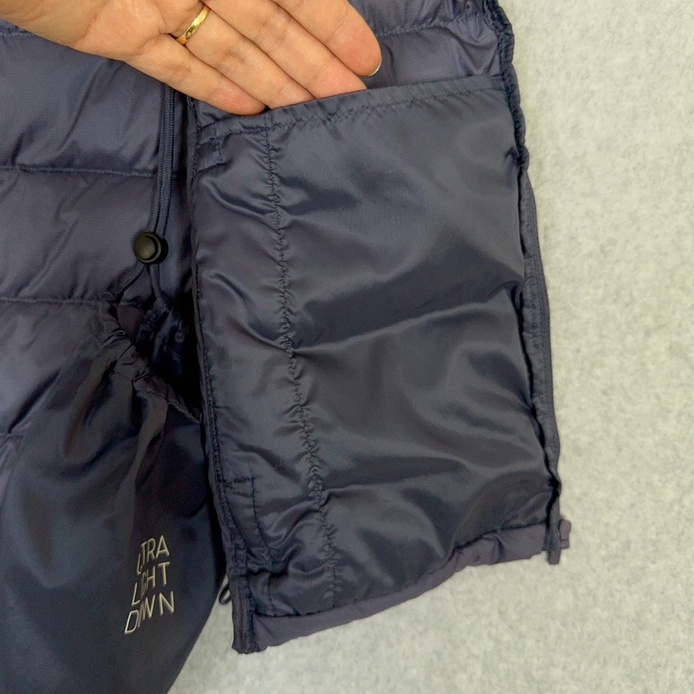 Uniqlo Ultra Light Down Vest Womens XS Blue Purple Puffer Sleeveless Jacket READ - Picture 12 of 16